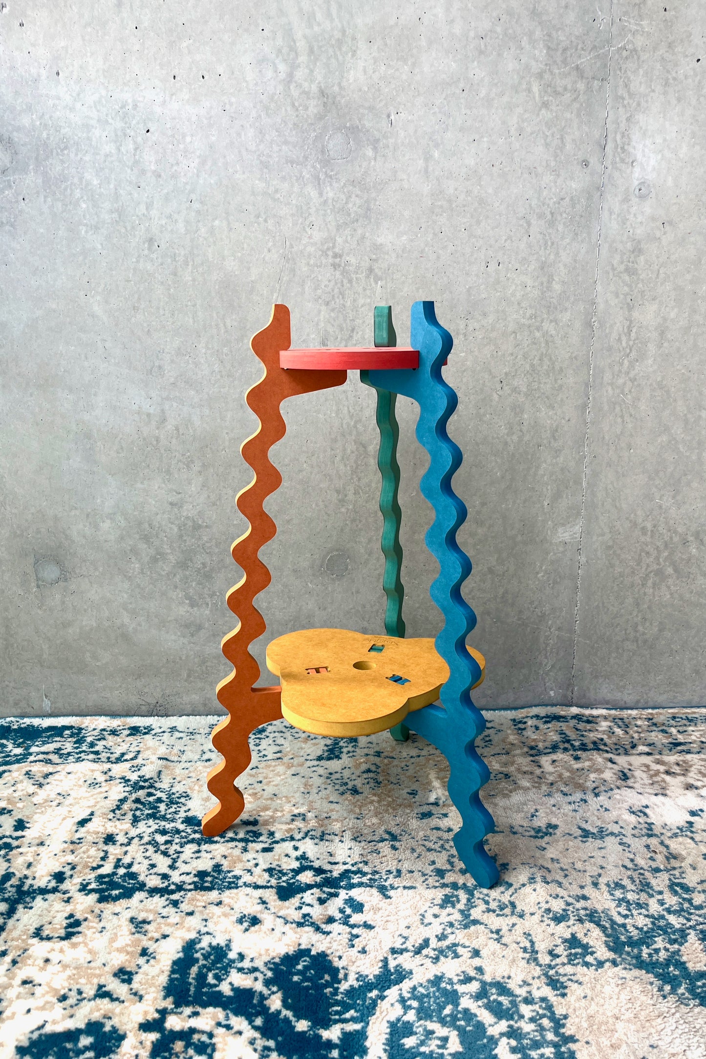 Rainbow Stand